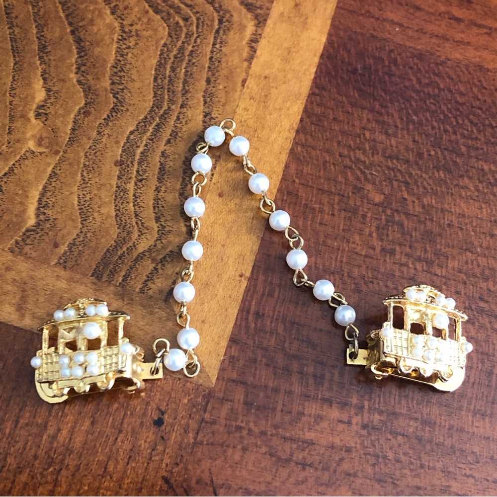 Vintage trolley faux pearls accent scarf clothing clips